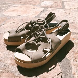 NEW | Swedish Hasbeens Clogs